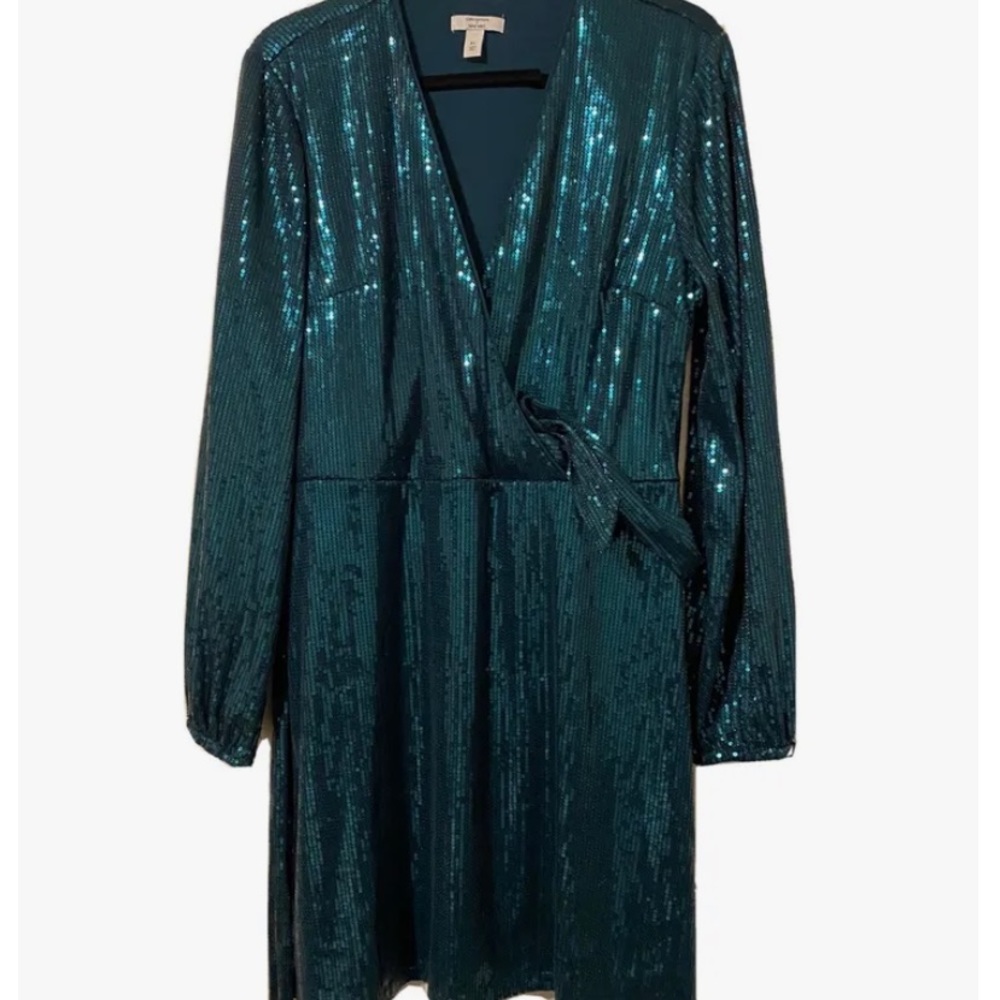 Green sequin short dress